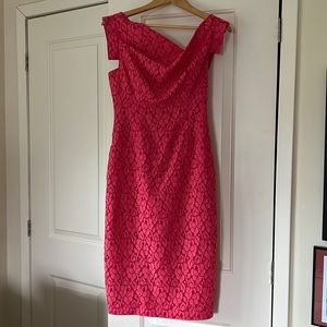 MIDI size 4 black halo dress in pink/red lace